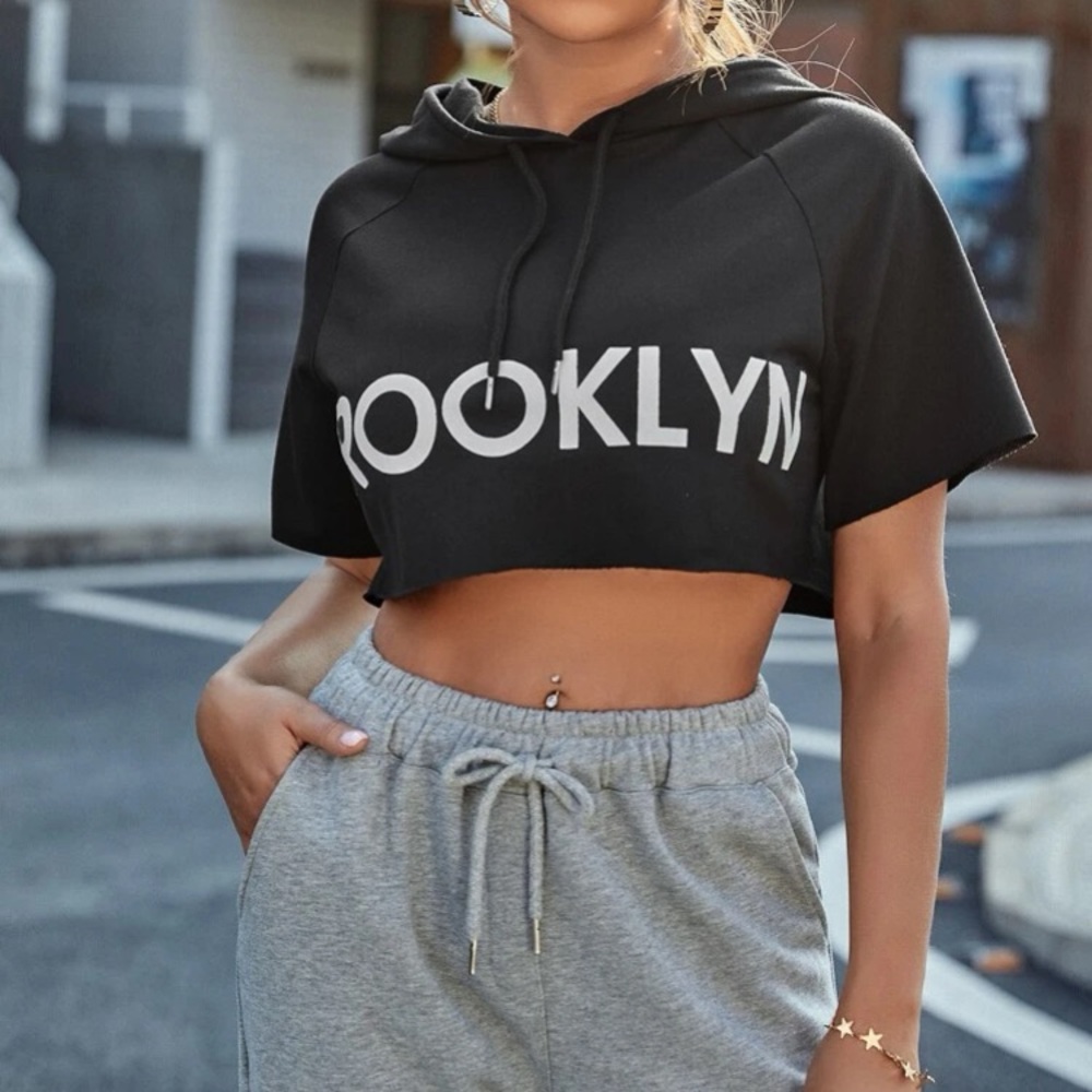 Black BROOKLYN graphic raglan short sleeve hooded drawstring crop tee Sz XL